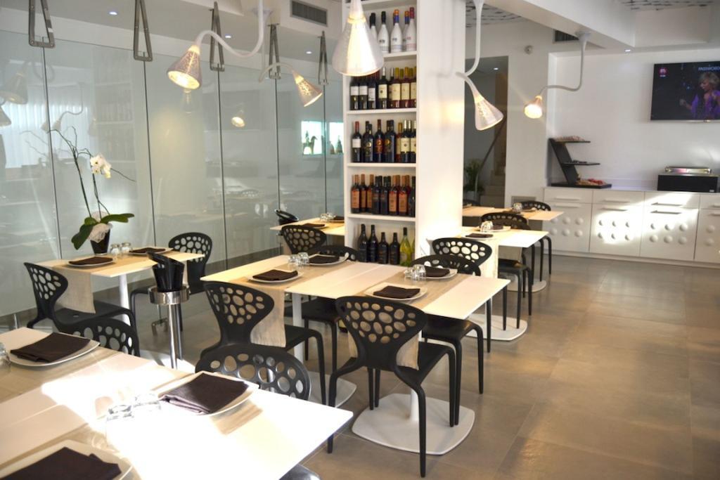 此处酒店 切萨雷奥港 外观 照片